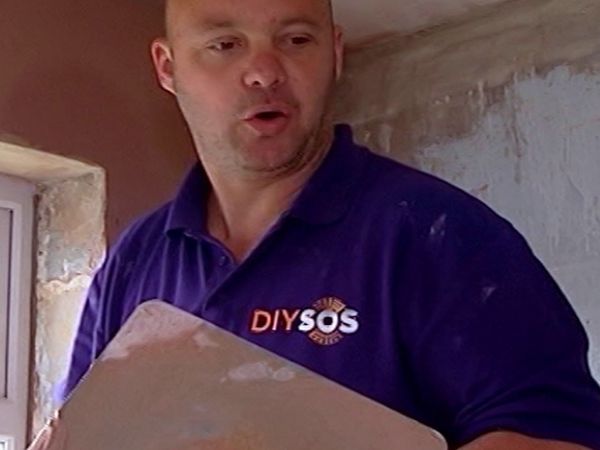 DIY SOS - Three Rooms for Three Daughters