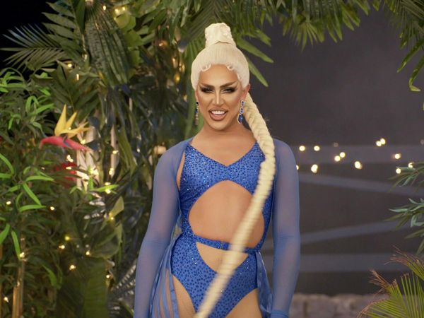 Celebrity Ex on the Beach - SOS