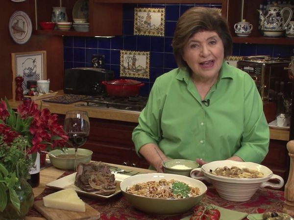 Ciao Italia - Classic Neapolitan Pasta; Pasta Classica Napoletana