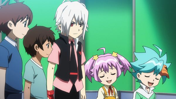 Beyblade Burst - ¡Blast off! ¡Rush launch!