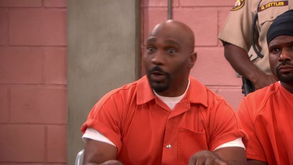 Anger Management - Charlie Dates Crazy, Sexy, Angry