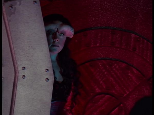 Farscape - Farscape: S1 E3 - Back And Back And Back To The Future