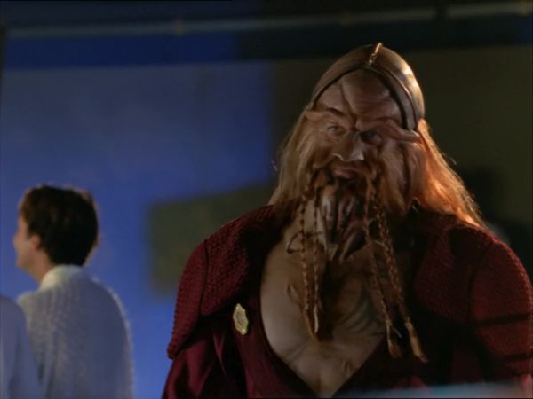 Farscape - Farscape: S2 E13 - Look At The Princess, Part 3: The Maltese Crichton