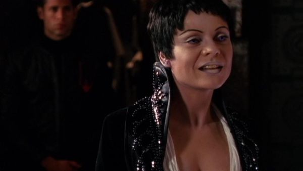 Farscape - Farscape: S3 E20 - Into The Lion's Den, Part 1: Lambs To The Slaughter