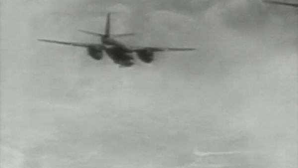 The Complete History of Air Combat - Maximum Effort: Prelude to Invasion