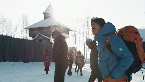 Best of Collection - World of Freesports / Mountain sports & Climbing - WOF 202037: Dani Arnold - Ice Climbing at Lake Baikal