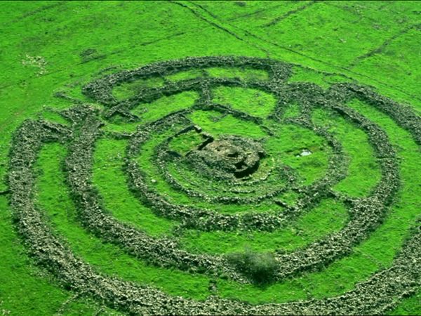 The Naked Archaeologist - Decoding Ezekiel's Vision