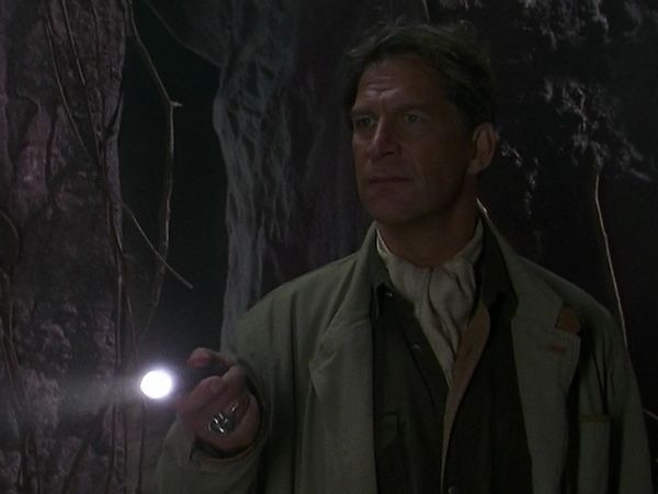 Relic Hunter - På jagt med fjenden