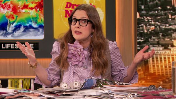 The Drew Barrymore Show - Kristen Wiig, Jamie Dornan, Annie Mumolo, Design Week with Nate Berkus