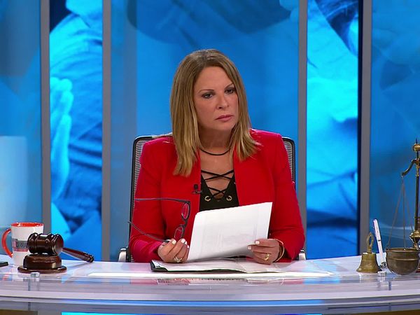 Caso Cerrado (LAS) - Manny el balanceador/Separados por el mar