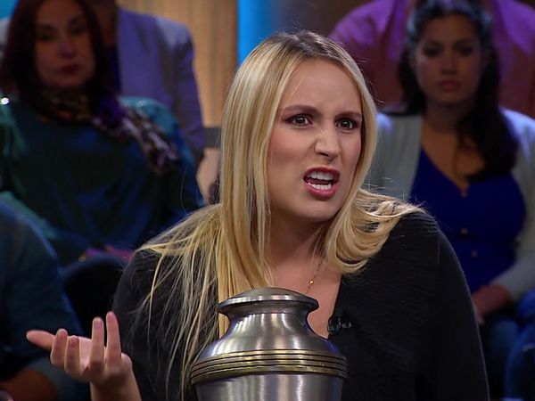 Caso Cerrado (LAS) - Entierro equivocado/Arma electrónica
