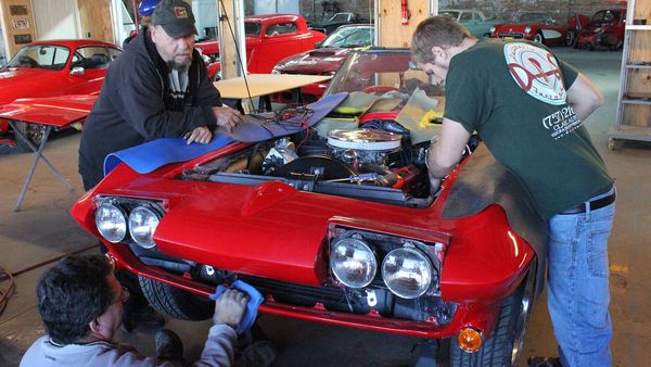 FantomWorks LATAM - Corvette Y Hot Rod