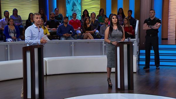 Caso Cerrado (LAS) - Sacrificio laboral / Reencarnación de hija