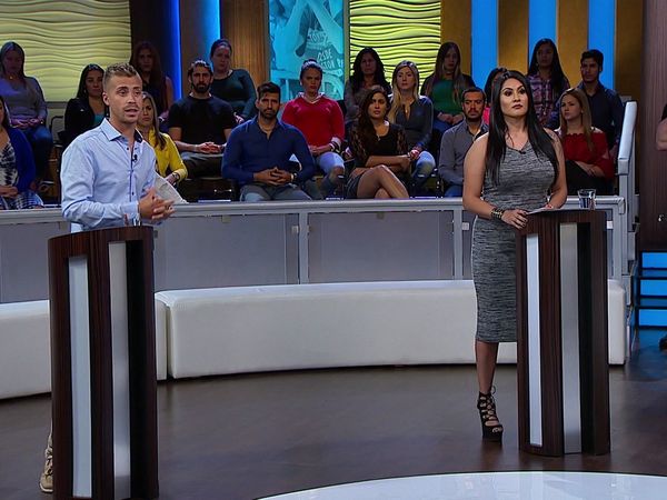Caso Cerrado (LAS) - Sacrificio laboral / Reencarnación de hija