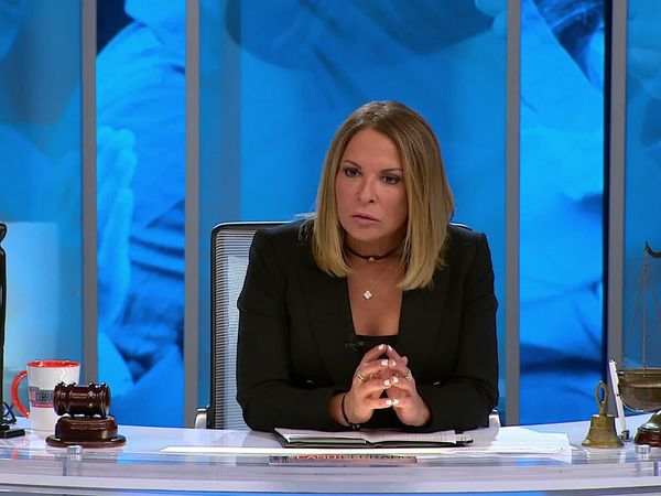 Caso Cerrado (LAS) - Amantes arrestados / Jóvenes piratas
