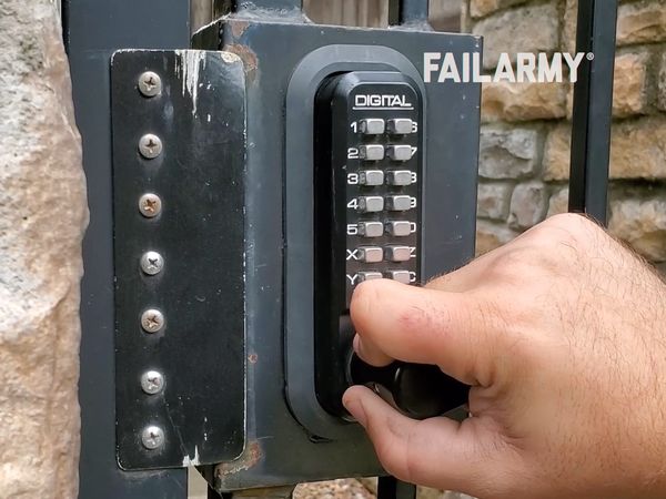 Best Fails of the Month - Best Fails of the Month | Ep. 3.10
