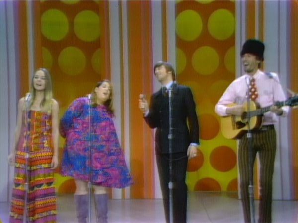 Ed Sullivan's Rock 'N' Roll Classics - Smash Hits Of The Sixties