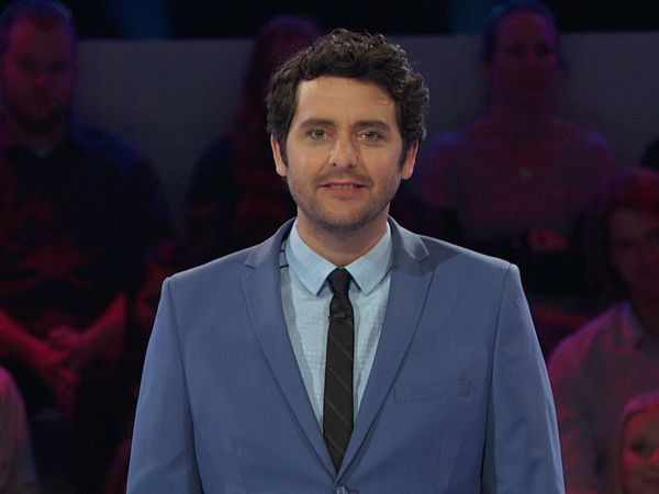 Idiotest - New Couple vs. Figure Skaters