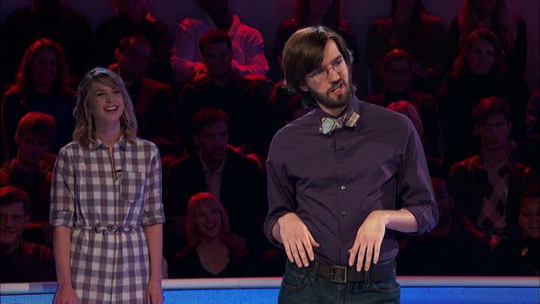 Idiotest - Dating Couple vs. Friends