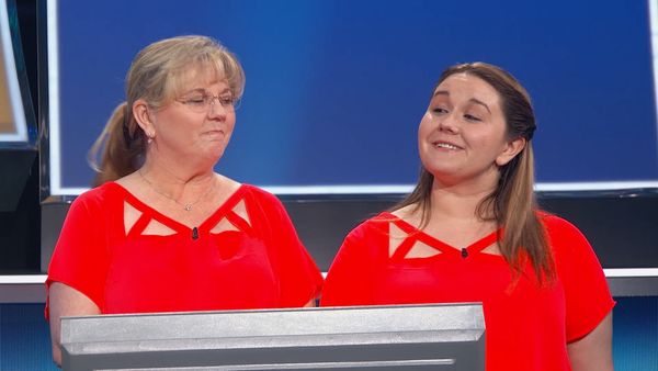 Emogenius - Team Little Apple Tree vs. Team Dental Duo