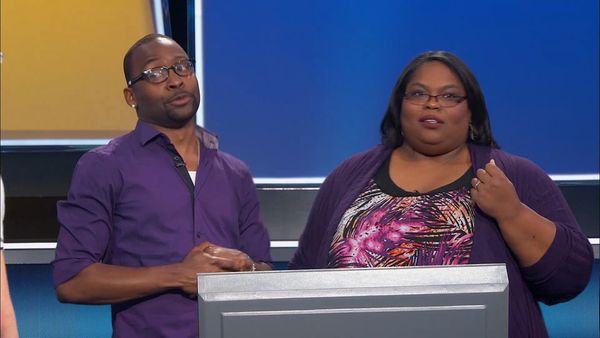Emogenius - Team Co-Op Kids vs. Team Stalker Stylists