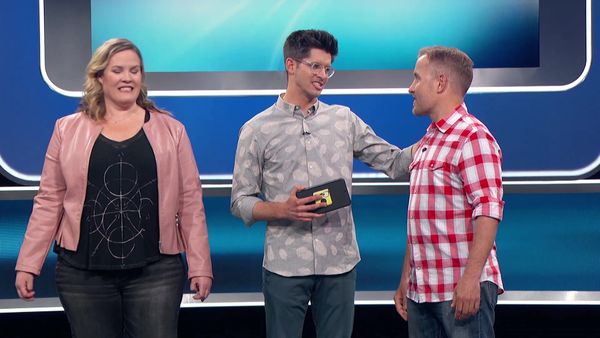 Emogenius - Team Goal Diggers vs. Team Neighbor Love