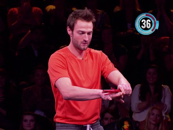 Minute To Win It - Team 5-Year Itch