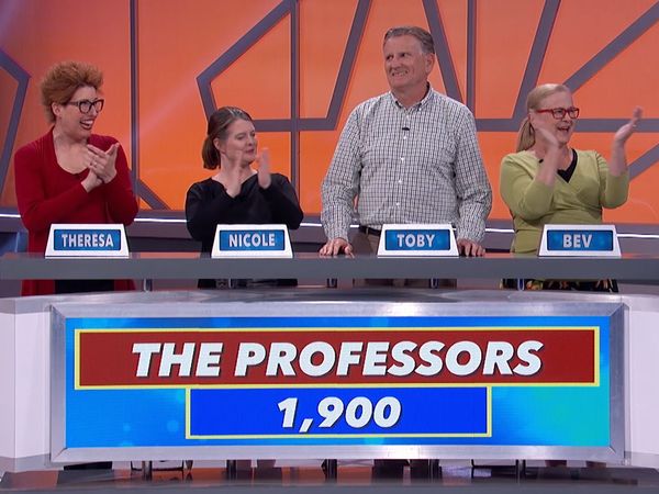 America Says - Karaoke Kids vs. The Professors Two