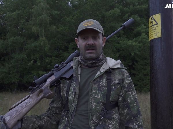 Jakt är Jakt - Jompens Första Dovskovel
