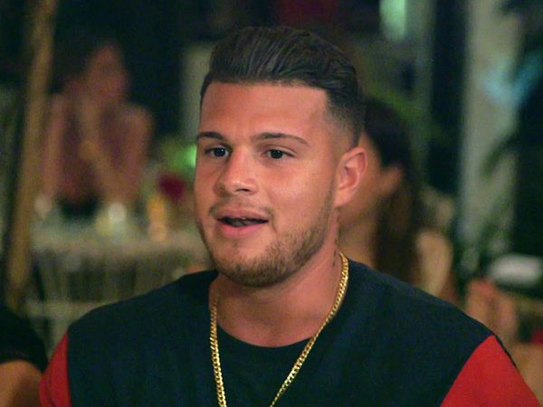 Double Shot at Love with DJ Pauly D and Vinny LT - La palabra que comienza con A