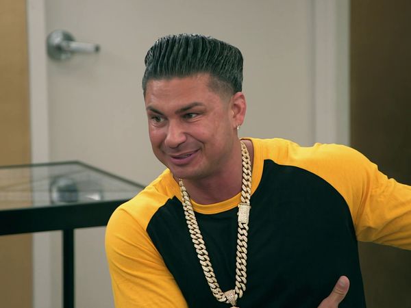 Double Shot at Love with DJ Pauly D and Vinny LT - ¡Angelina está aquí!
