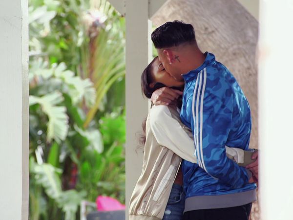 Double Shot at Love with DJ Pauly D and Vinny LT - En la disco. con tus padres