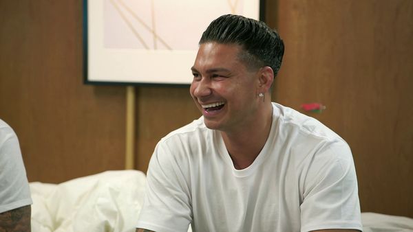 Double Shot at Love with DJ Pauly D and Vinny LT - Sellando el trato