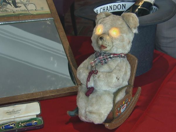 Antiques Road Trip - Anita Manning and James Lewis, Day 3