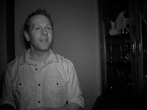 Ghost Hunters - There Ghosts The Neighborhood