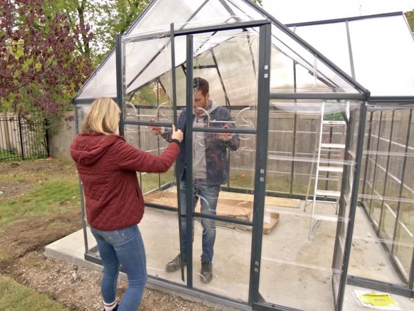 Backyard Builds - Lynna - Greenhouse Bliss