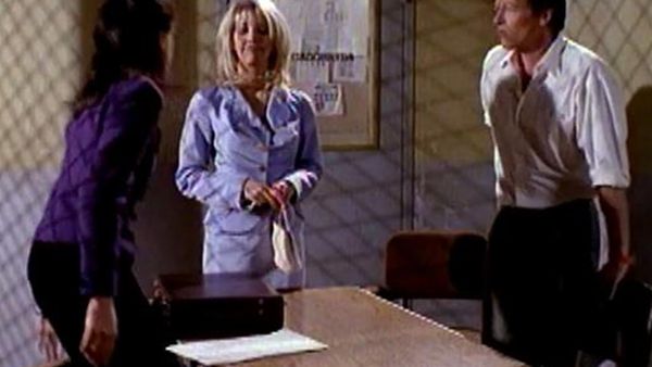 Melrose Place - Den brændende sofa