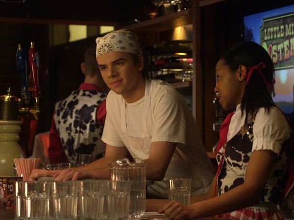 Degrassi: The Next Generation - Dirt Off Your Shoulder, Pt. 1