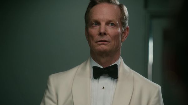 South Of Hell - South Of Hell: S1 E8 - White Noise