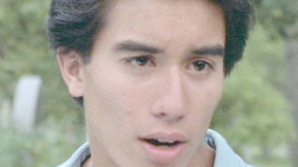 ¿Le Temes a la Oscuridad? - El relato de la reina del baile de graduación