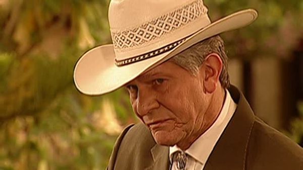 Pasión de gavilanes - La manzana de la discordia