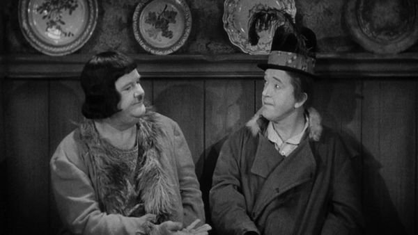 The Laurel & Hardy Show - The Laurel & Hardy Show: Bohemian Girl