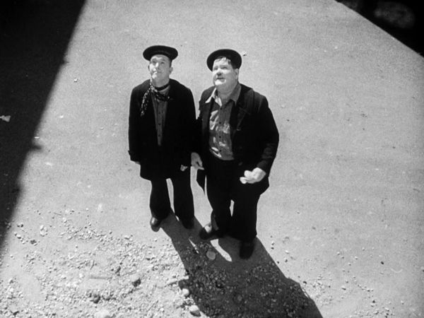 The Laurel & Hardy Show - The Laurel & Hardy Show: Our Relations