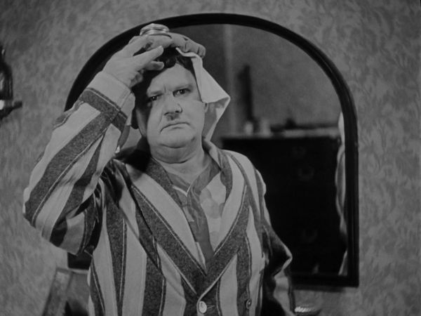 The Laurel & Hardy Show - The Laurel & Hardy Show: Helpmates