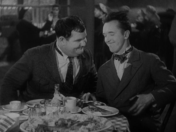 The Laurel & Hardy Show - The Laurel & Hardy Show: Below Zero