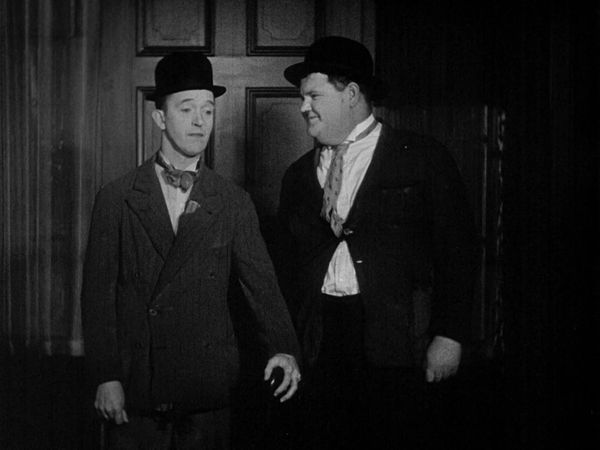 The Laurel & Hardy Show - The Laurel & Hardy Show: Laurel & Hardy Murder Case