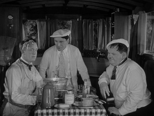 The Laurel & Hardy Show - The Laurel & Hardy Show: Them Thar Hills