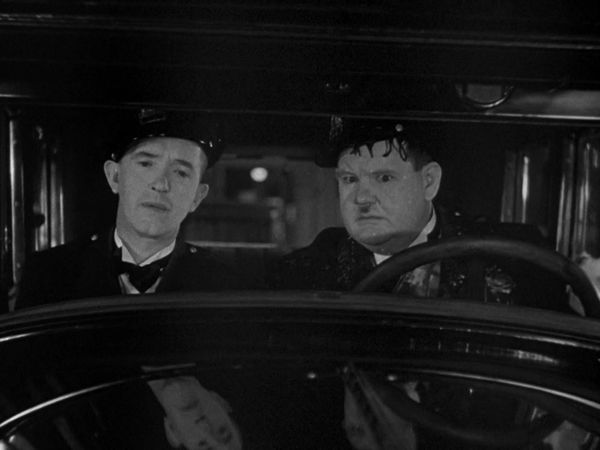 The Laurel & Hardy Show - The Laurel & Hardy Show: The Midnight Patrol