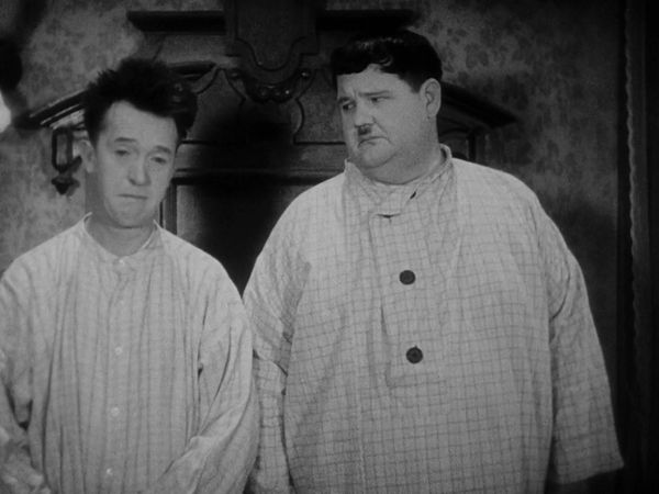The Laurel & Hardy Show - The Laurel & Hardy Show: Laughing Gravy