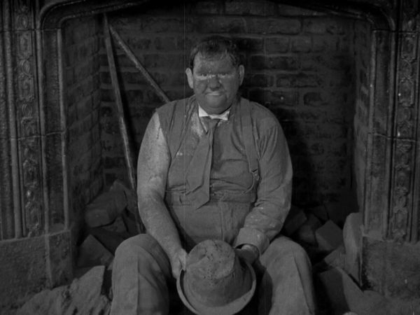 The Laurel & Hardy Show - The Laurel & Hardy Show: Dirty Work